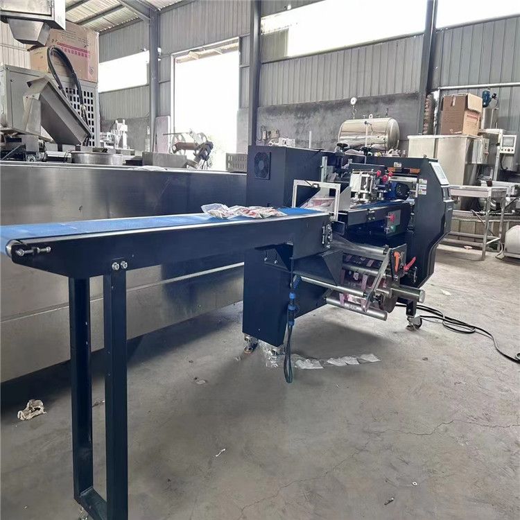 出售二手320型10头秤立式背封包装机 三伺服枕式多功能包装机 回收