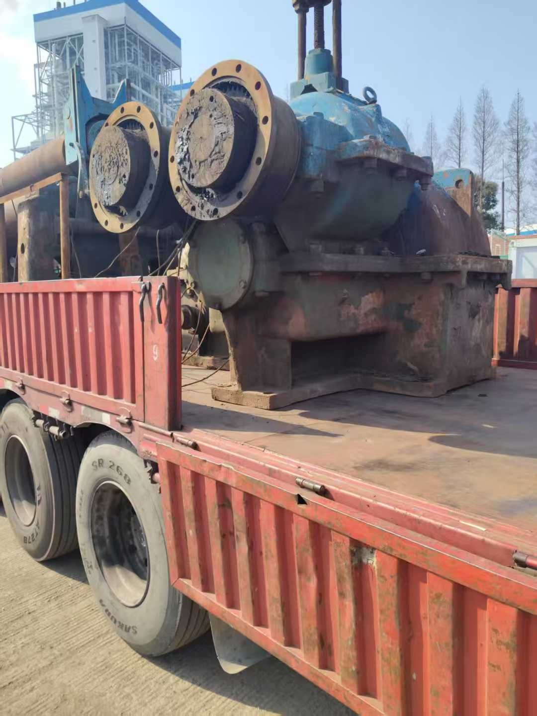 含泪甩卖40×3200机械卷板机一台，铜涡轮，铜套