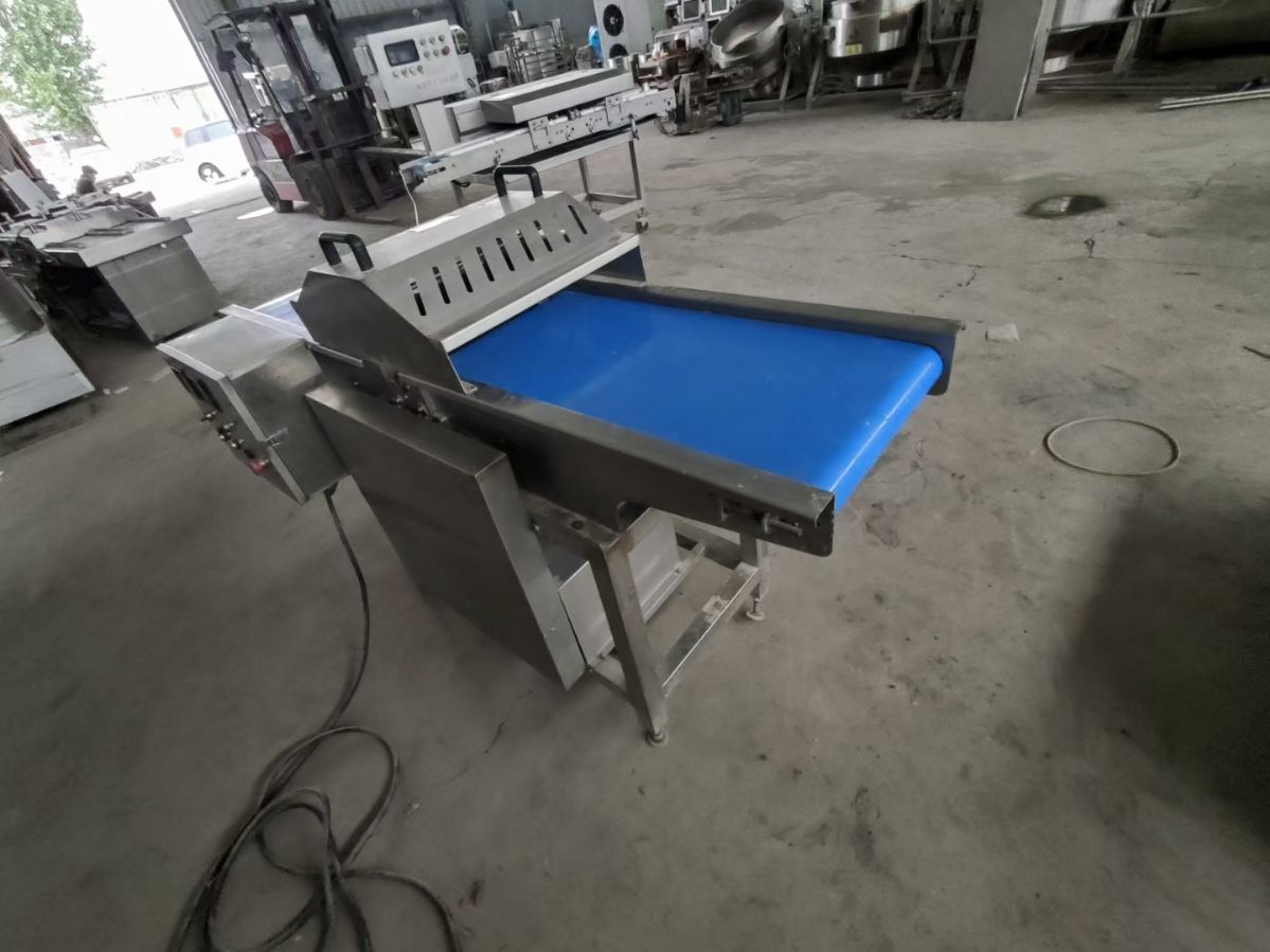 出售二手鸡胸肉开片机，切条机，肉类腌制入味滚揉机