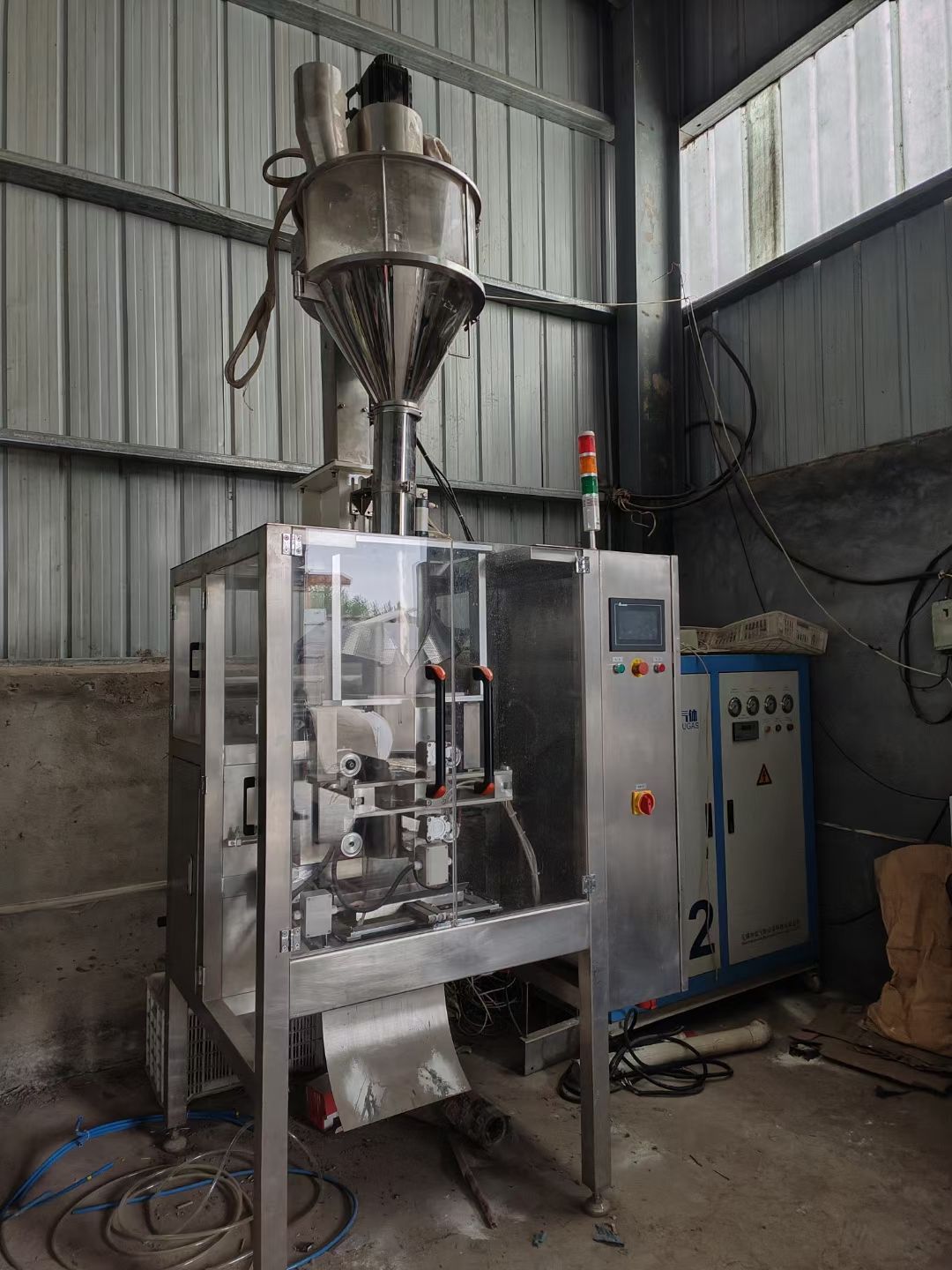 出售二手1出6气调包装机630型称重粉剂包装机枕式包装机