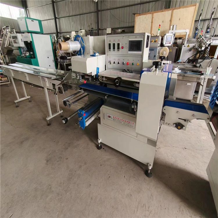 转让二手590型热缩膜枕式包装机 生活日用品伺服枕式包装机二手包装机