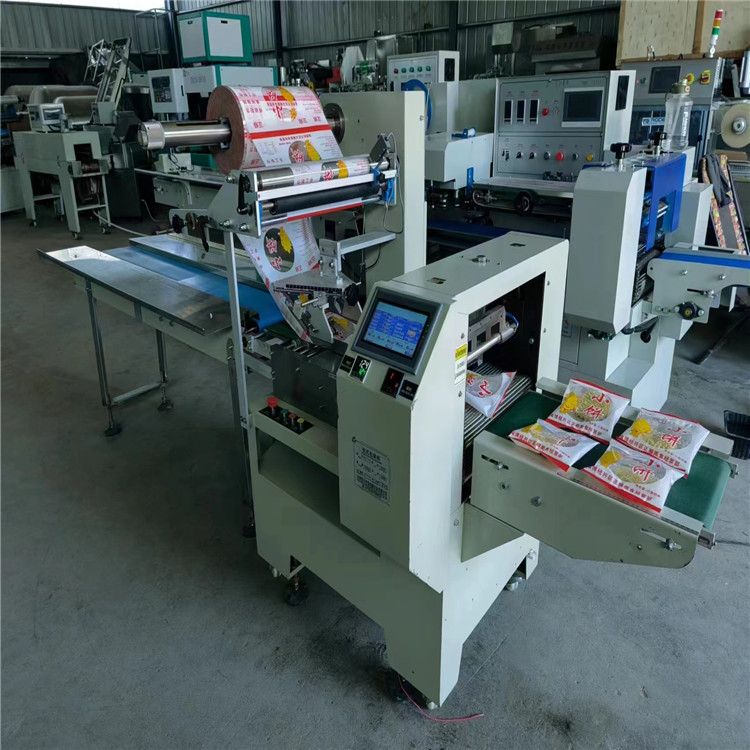 转让二手590型热缩膜枕式包装机 生活日用品伺服枕式包装机二手包装机