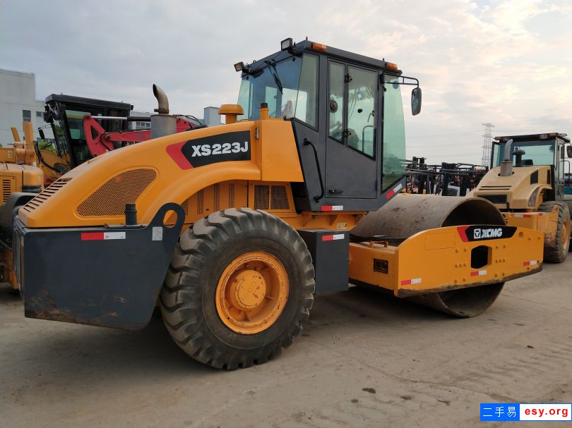 张家口 二手22吨振动压路机