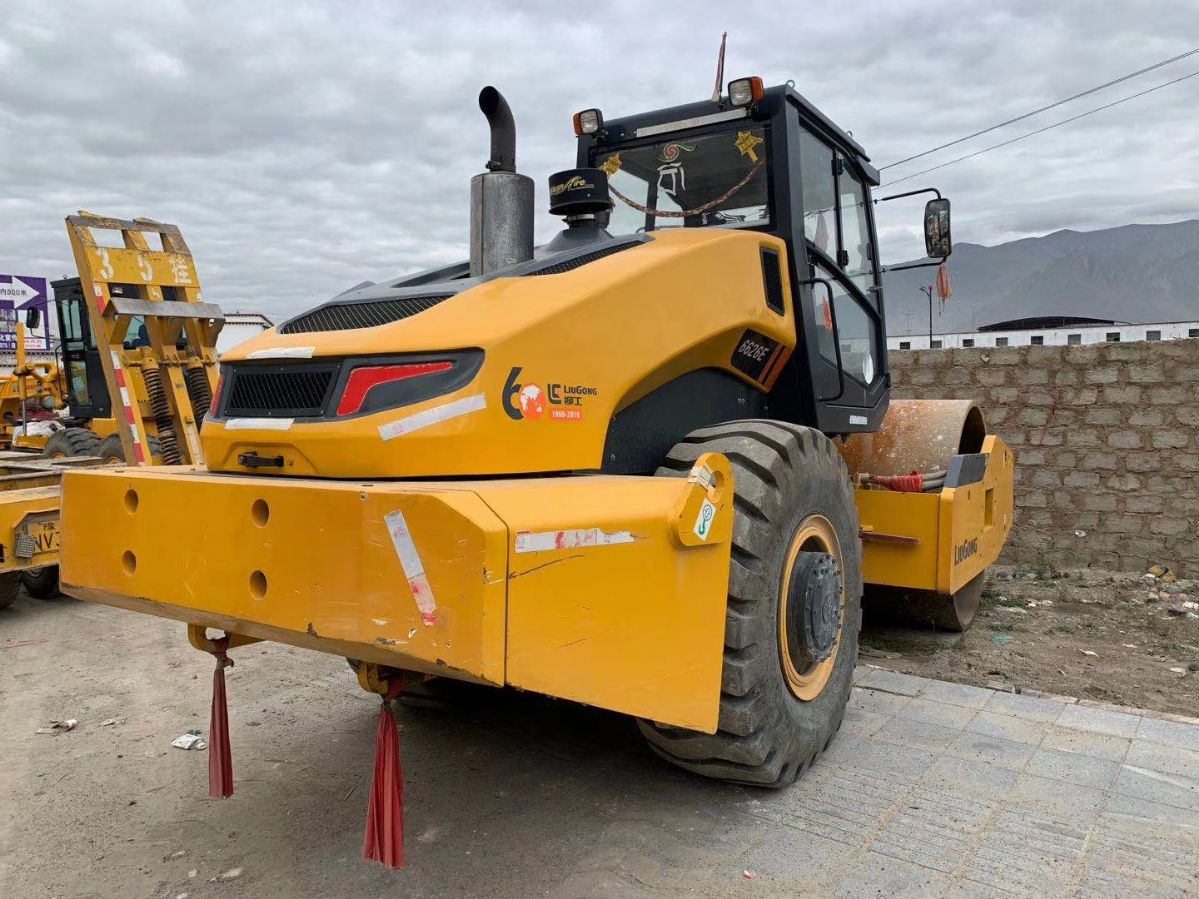 义乌二手震动压路机