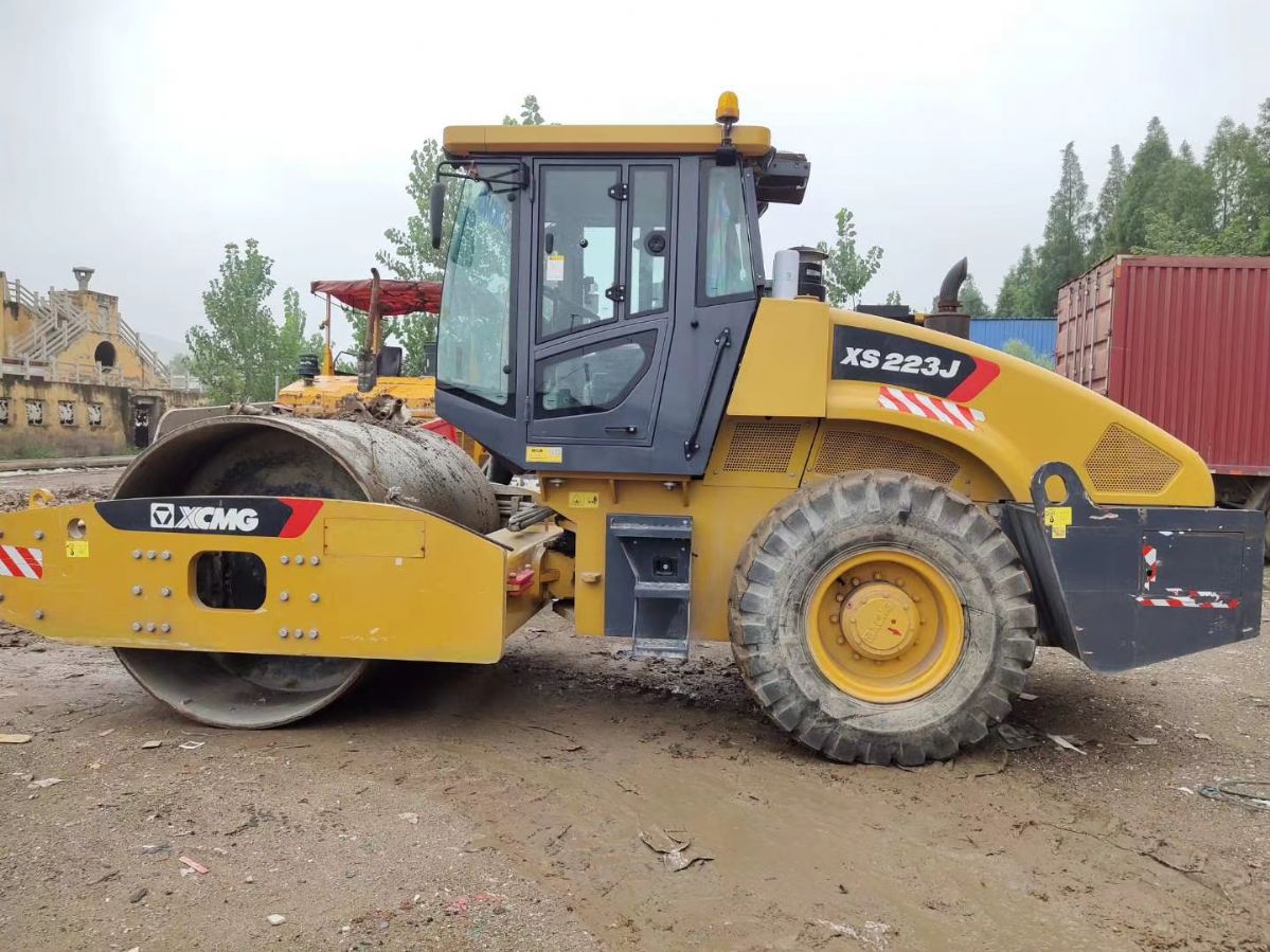 海口个人急售二手压路机