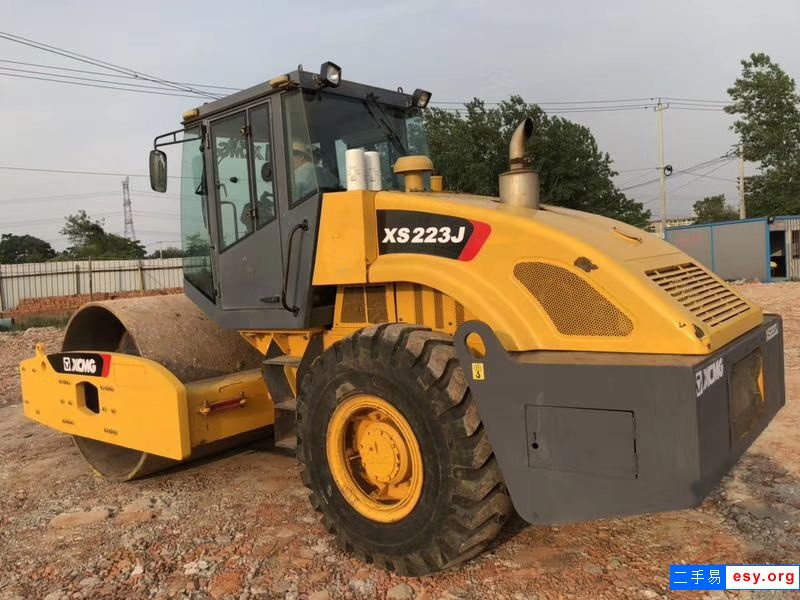 武穴个人急售二手压路机