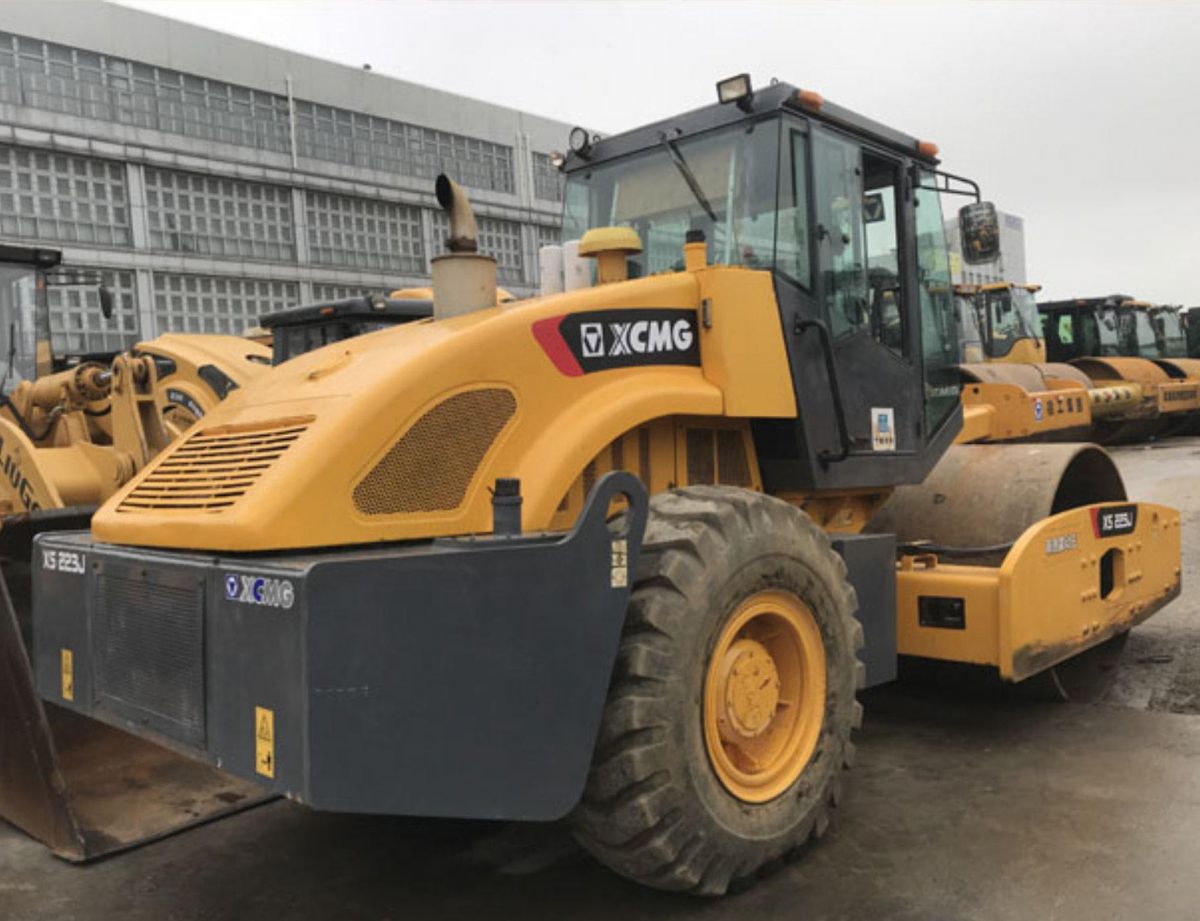 郑州个人二手振动压路机22吨