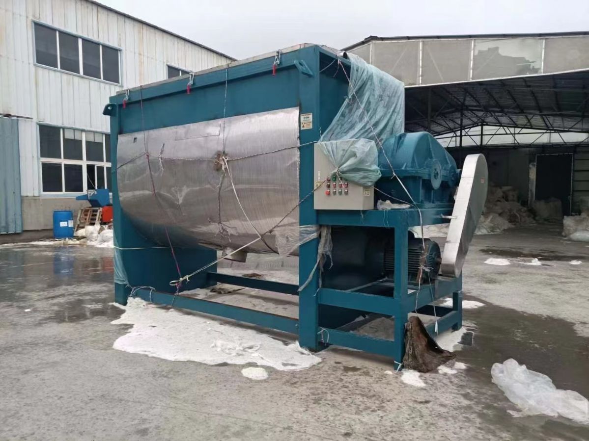 转让二手多种混合机 螺带混合机材质 304不锈钢多种规格 欢迎咨询