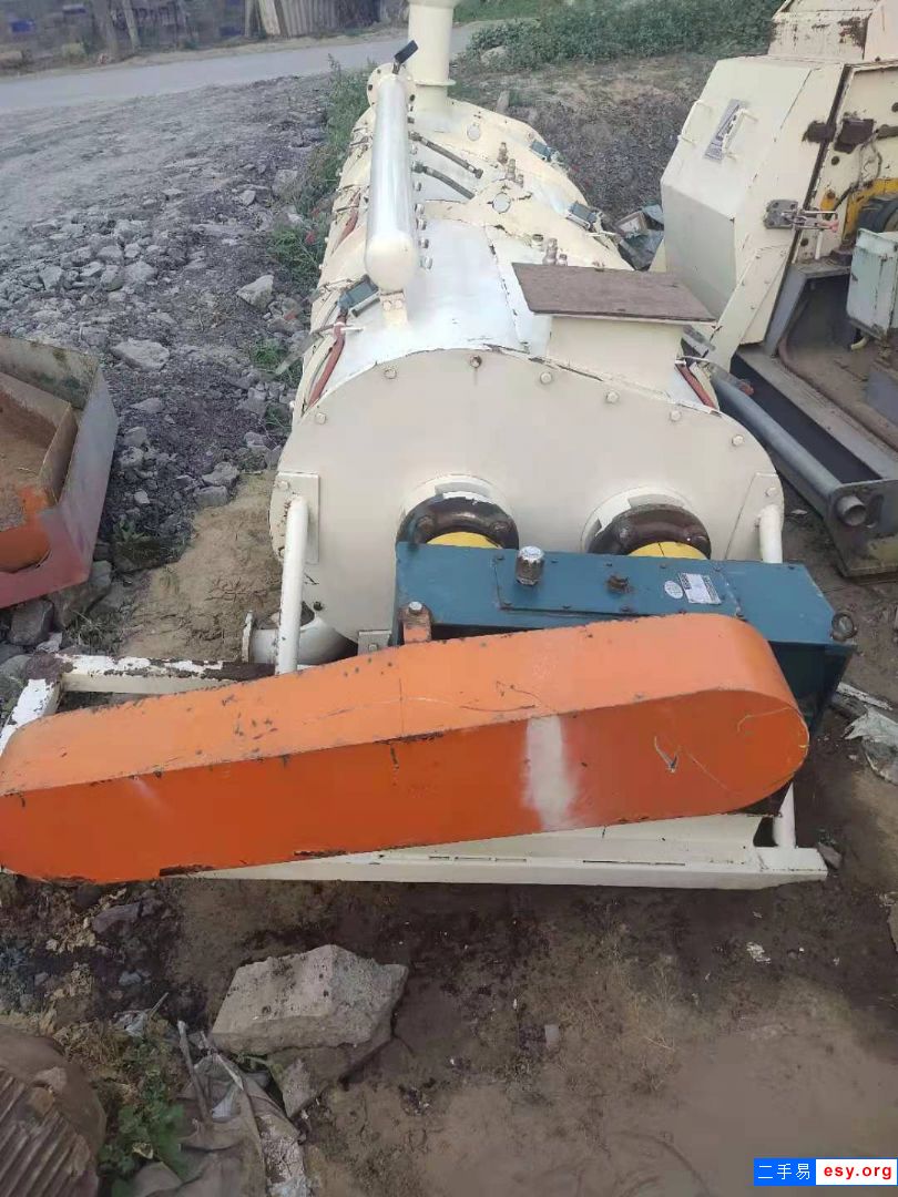 二手饲料设备、出售不锈钢差速器、不锈钢调制器等