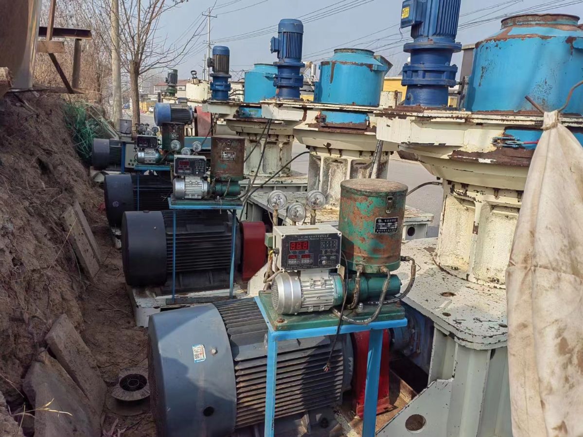 转让:二手生物质颗粒机、45千瓦平模颗粒机