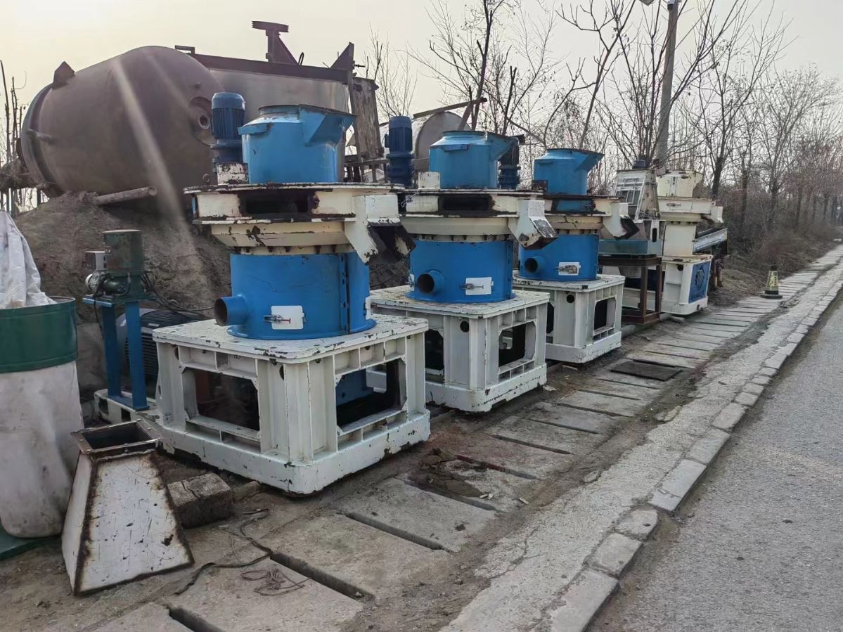 转让:二手生物质颗粒机、45千瓦平模颗粒机