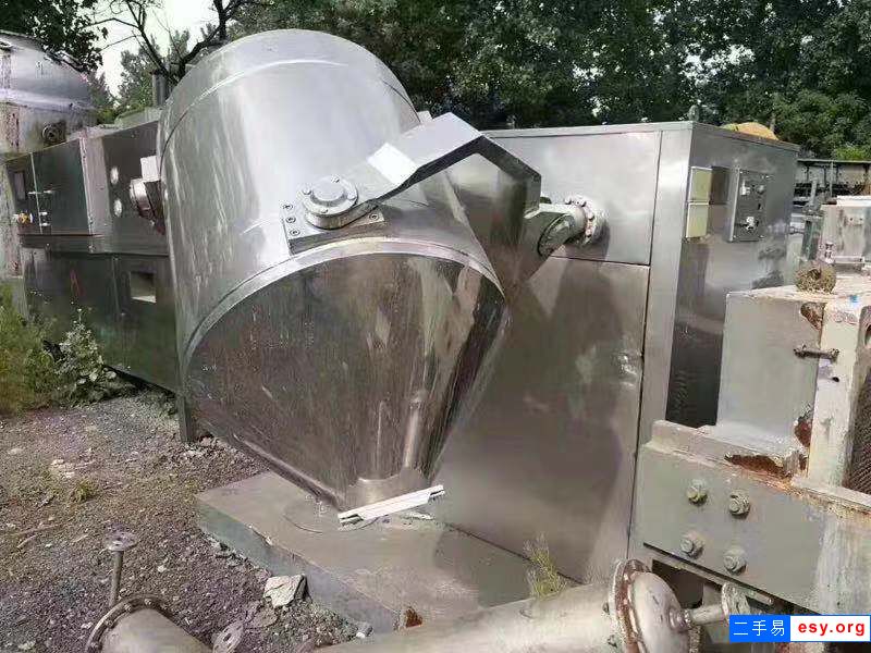 出售三台三维运动混合机 容积800L
