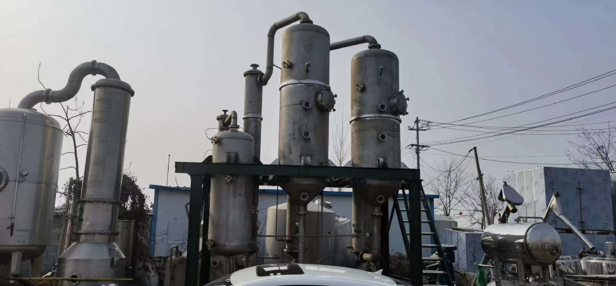 转让二手双效蒸发器 一套双效1500L强制循环蒸发器
