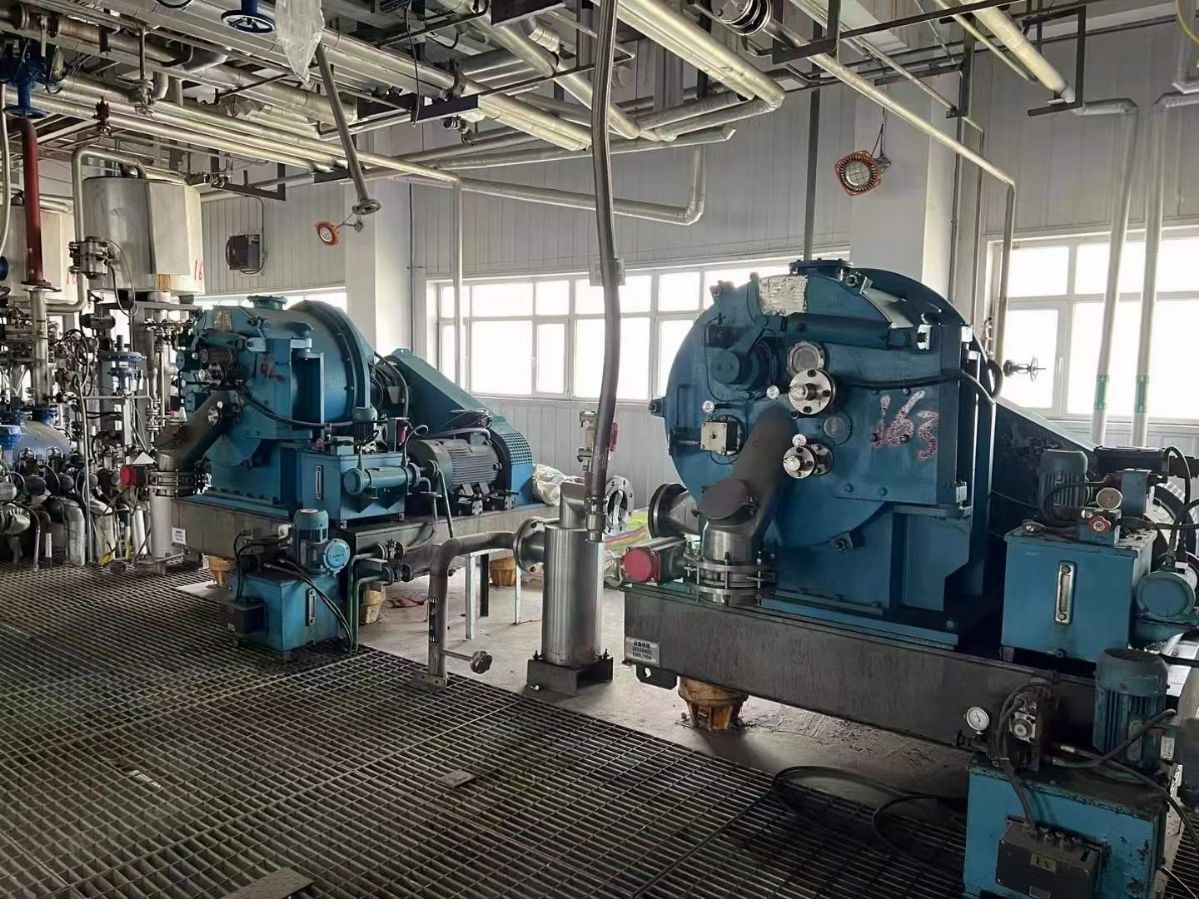 转让二手卧式刮刀离心机 两台赛得利产800型卧式刮刀离心机