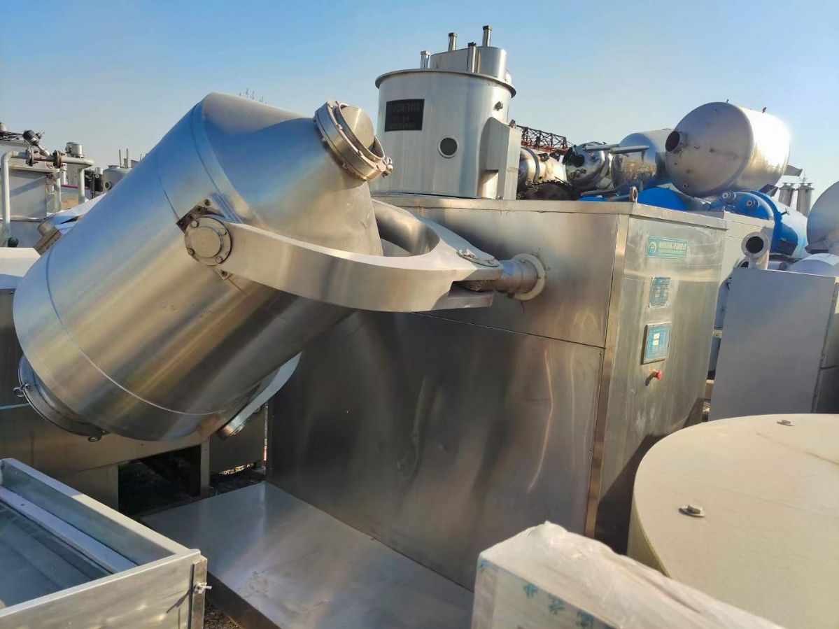 转让二手三维混合机 一台容积1200L三维多项运动混合机