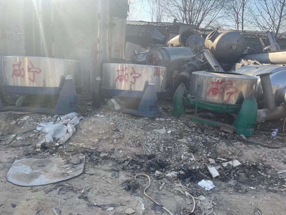 转让二手三足脱水机 3台直径1米-1.2米三足离心机