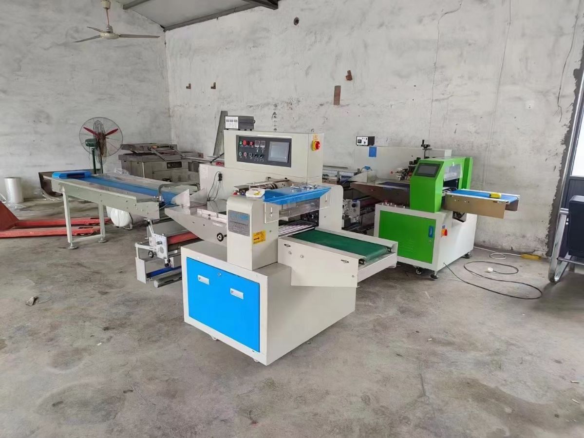 转让二手枕式包装机 两台600型全自动枕式包装机