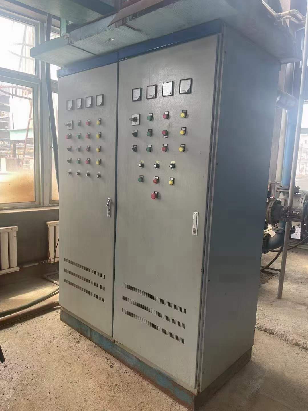 转让二手钛材蒸发器 一套三效5吨钛材强制循环蒸发器