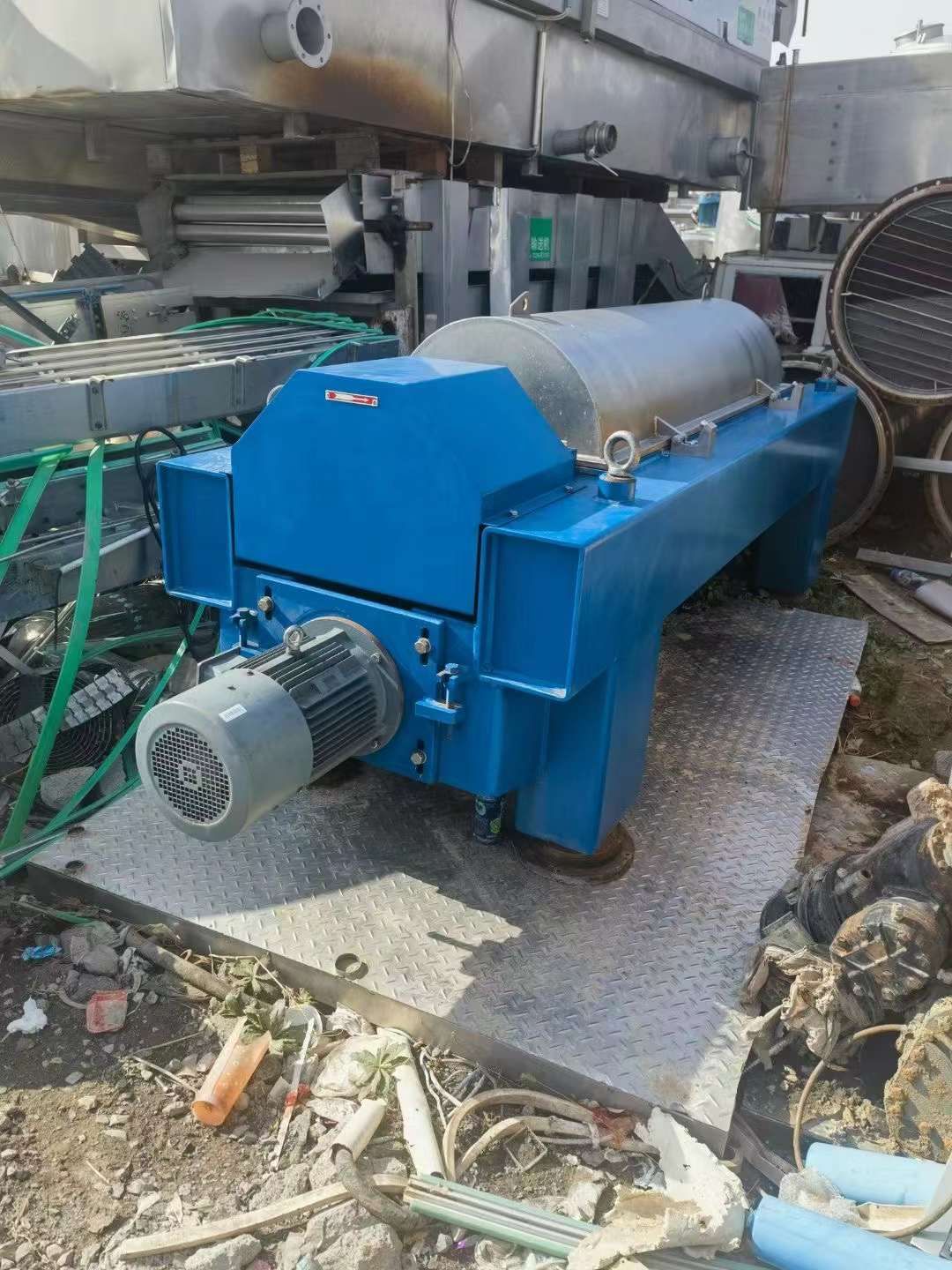 转让二手卧螺离心机 一台350型三相分离卧螺沉降离心机