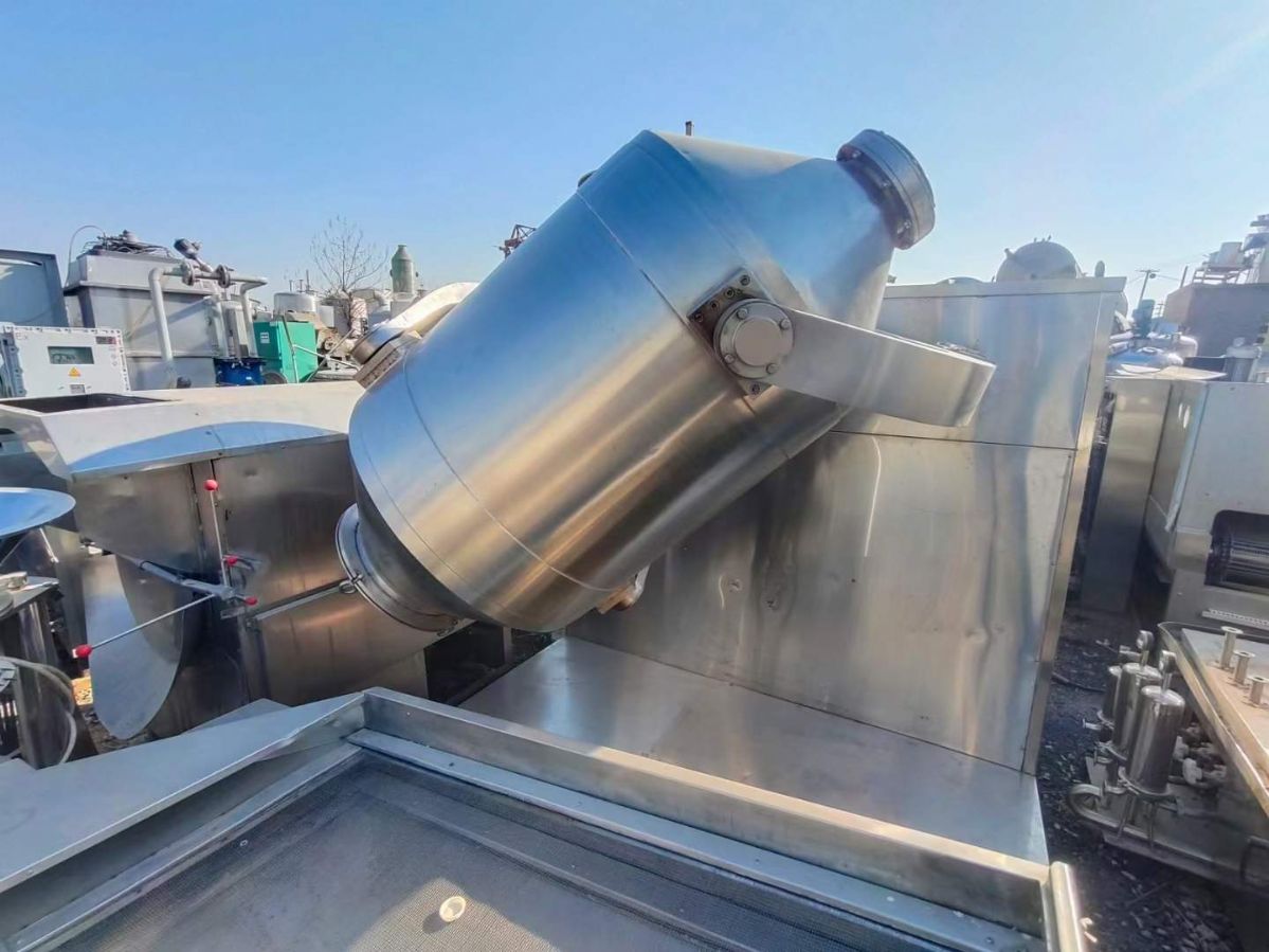 转让二手三维混合机 一台容积1200L三维多项运动混合机