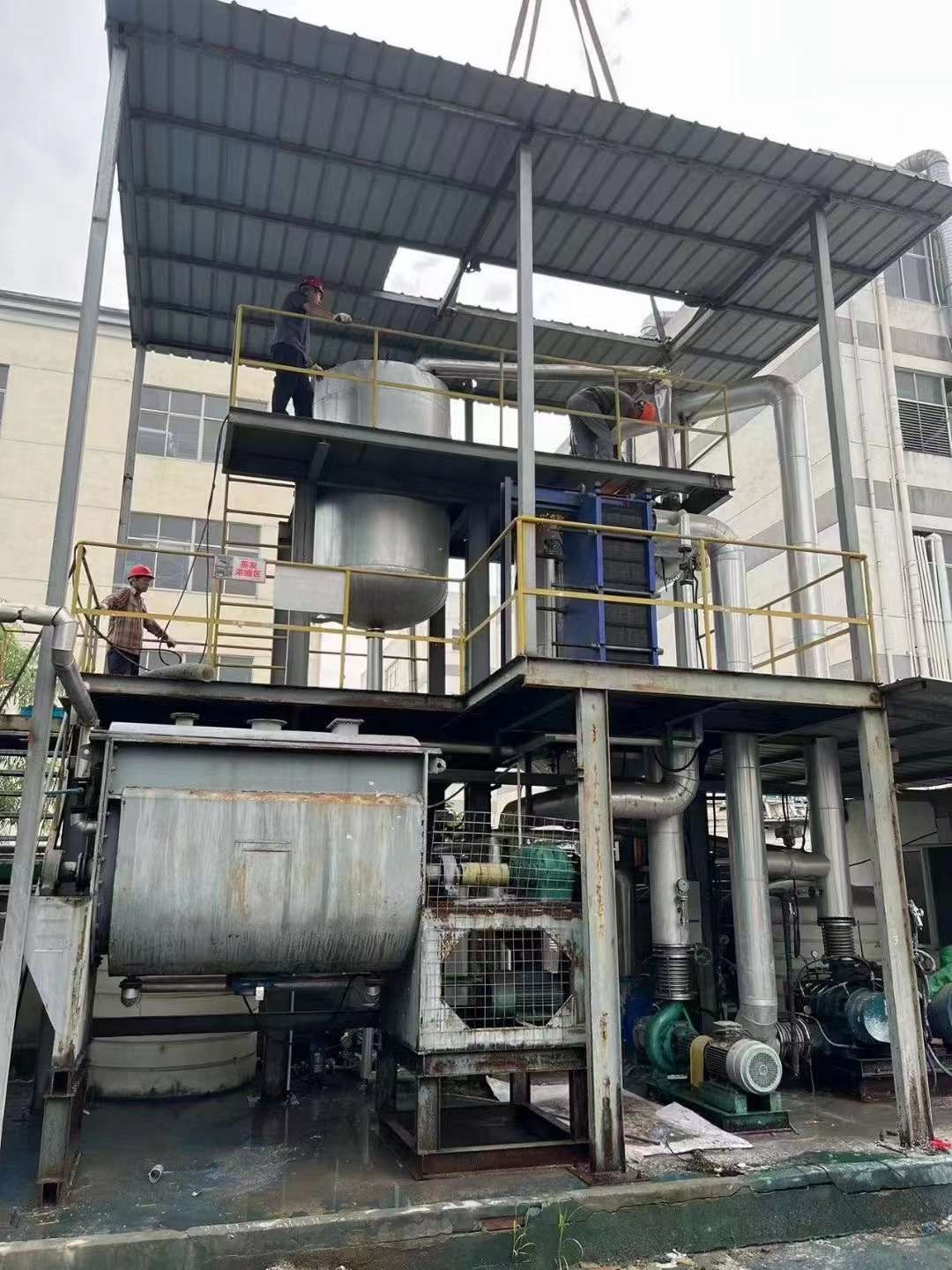 转让二手卧式蒸发器 一套蒸发量一吨MVR蒸发器