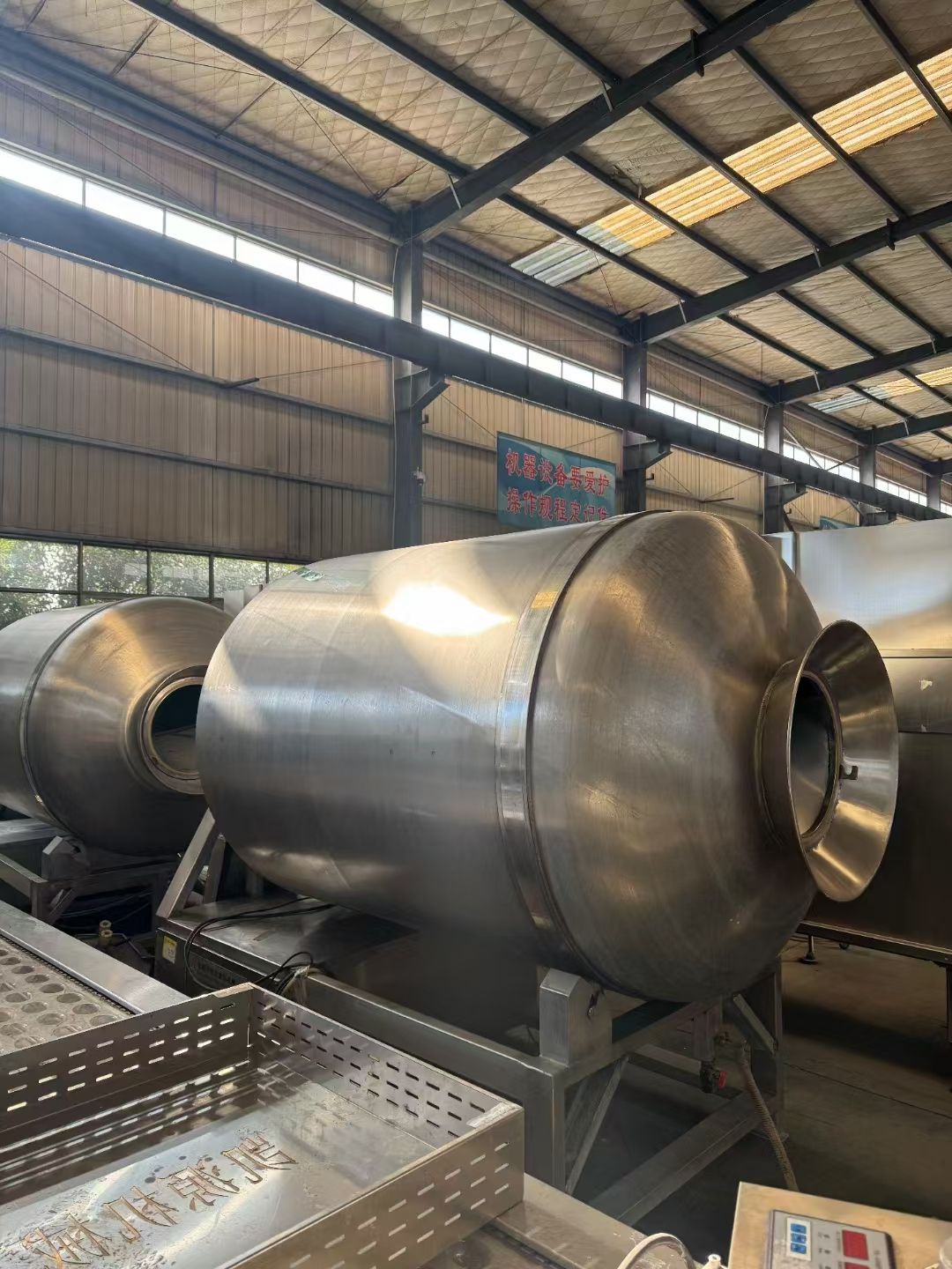 转让二手真空滚揉机 两台容积3000L可变频真空滚揉机