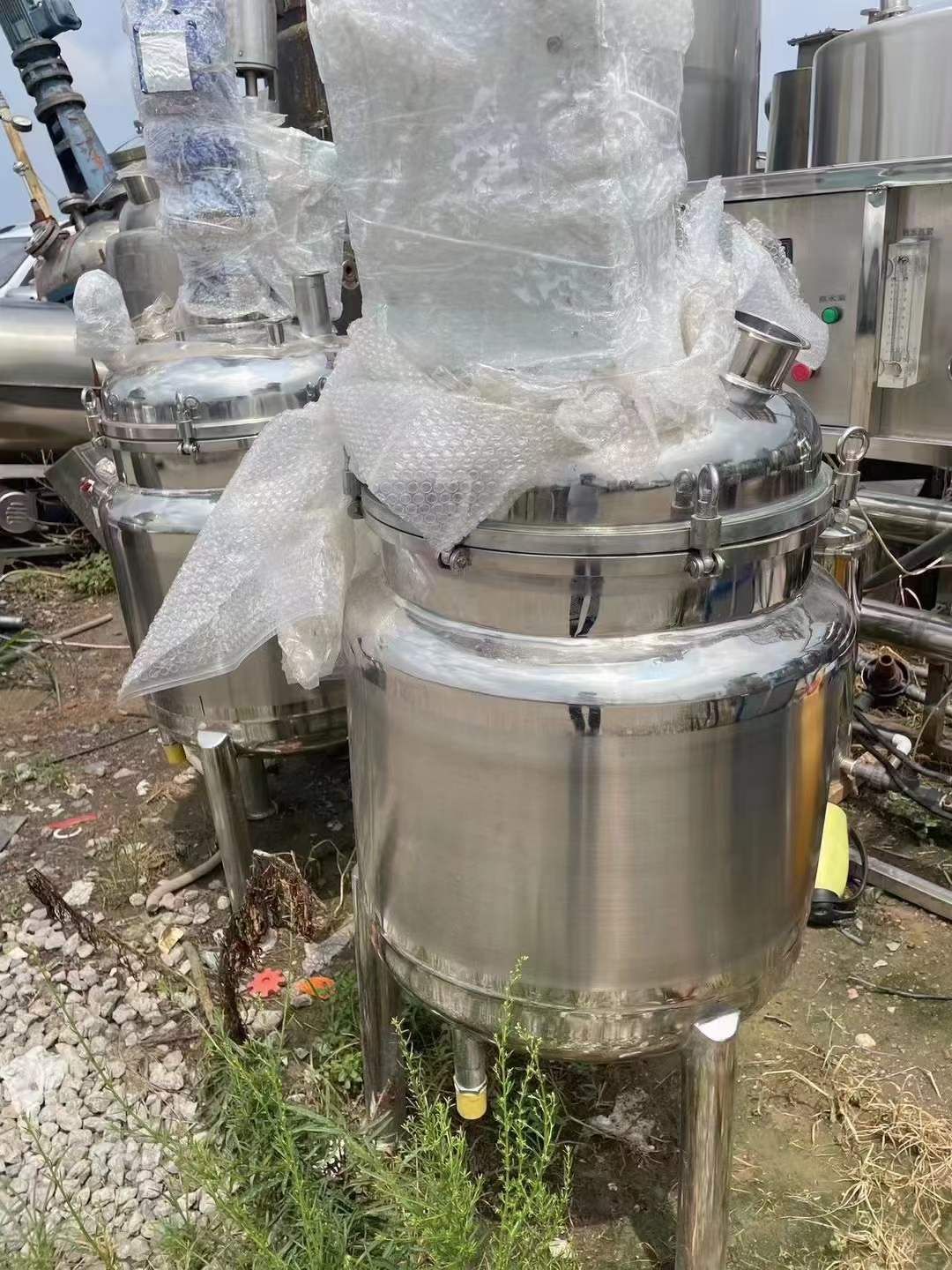转让二手不锈钢反应釜 三台容积100L内外抛光电加热反应釜