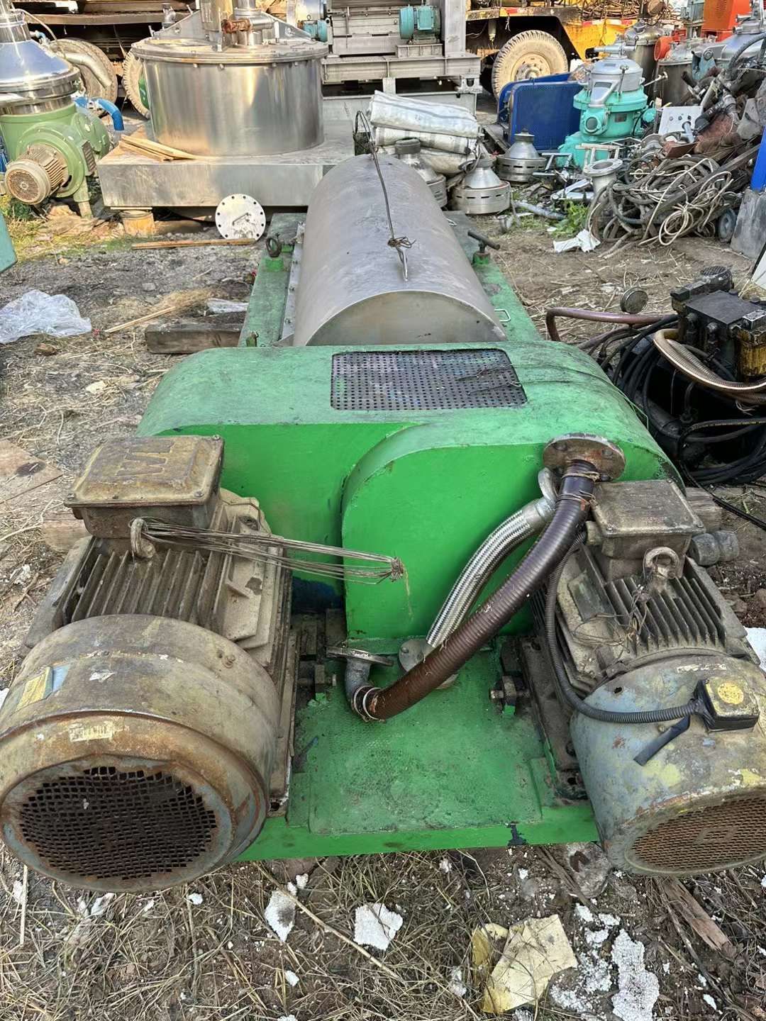 转让二手卧螺离心机 一台江苏巨能产450型卧螺离心机 材质2205