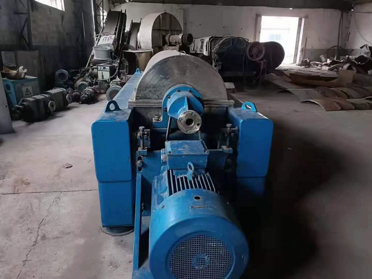 转让二手卧螺离心机 一台中船绿州产540型三相分离卧螺离心机