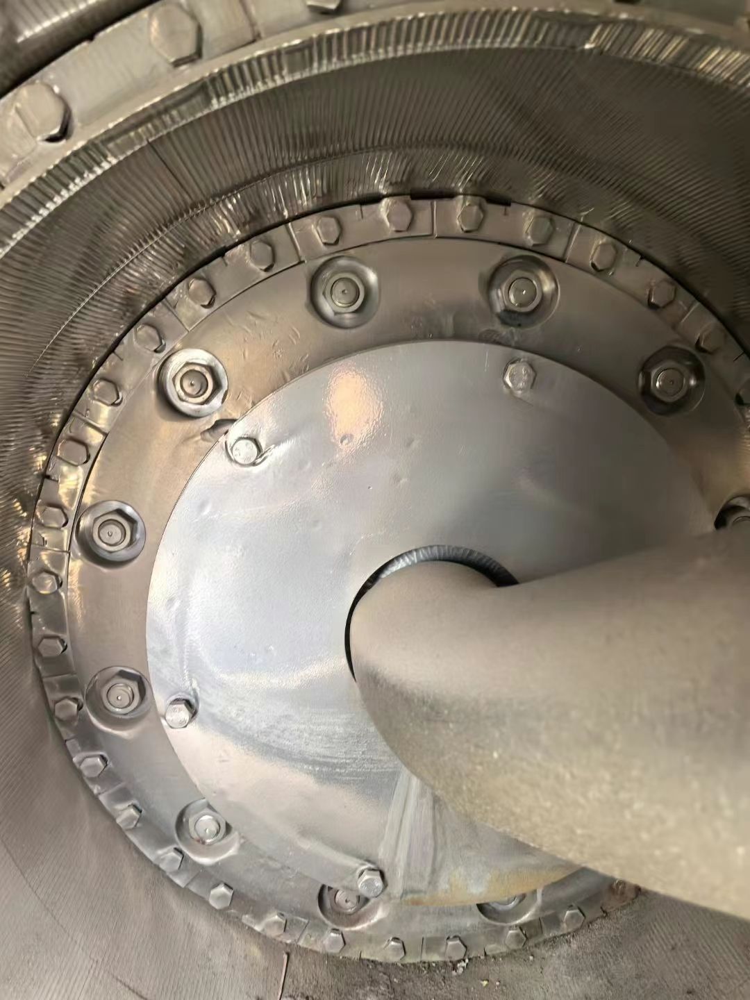 转让二手推料离心机 两台630型材质316L双级活塞推料离心机