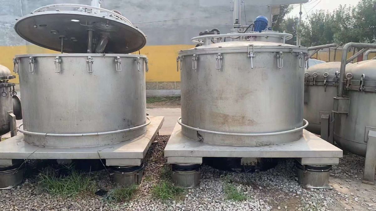 转让二手平板离心机 两台1600型带带布料器平板刮刀离心机