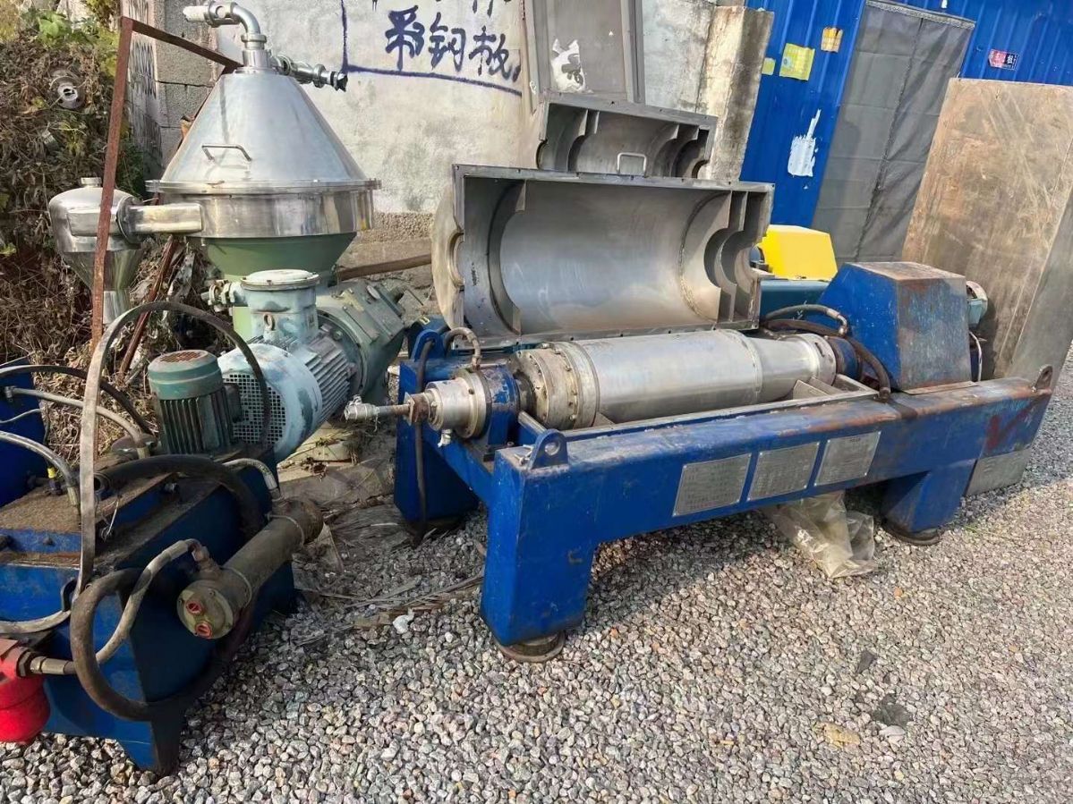 转让二手卧螺离心机 一台250型三相分离卧螺沉降离心机