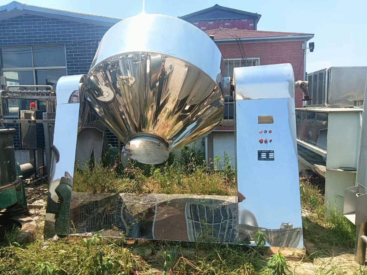 转让二手双锥干燥机 2500L-3000L外抛光不锈钢双锥干燥机