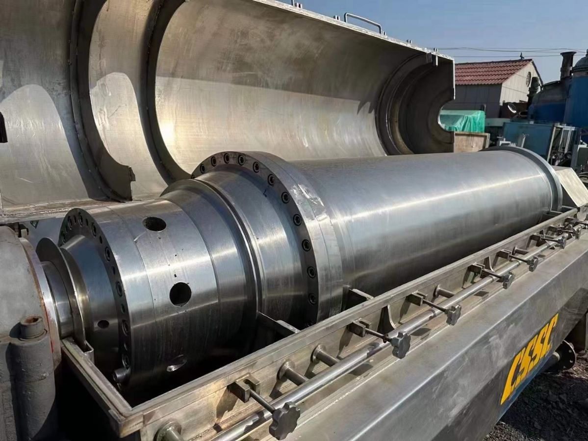 转让二手卧螺离心机 一台650型三相分离卧螺沉降离心机