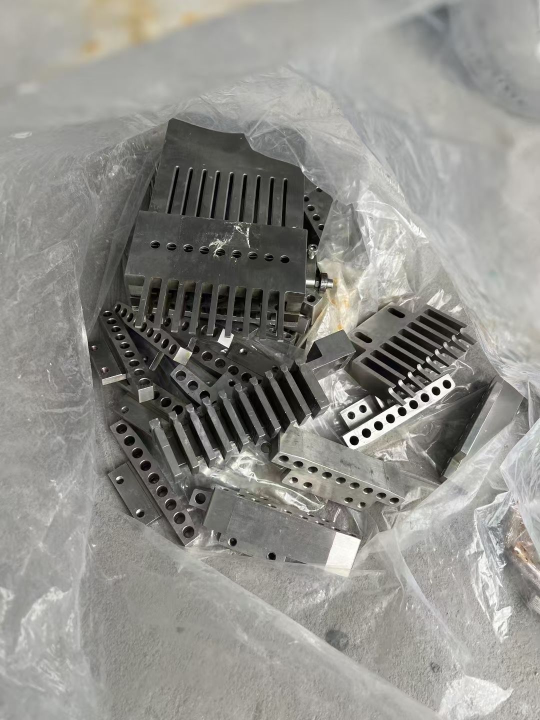 转让二手胶囊填充机 一台1200型全自动硬胶囊填充机