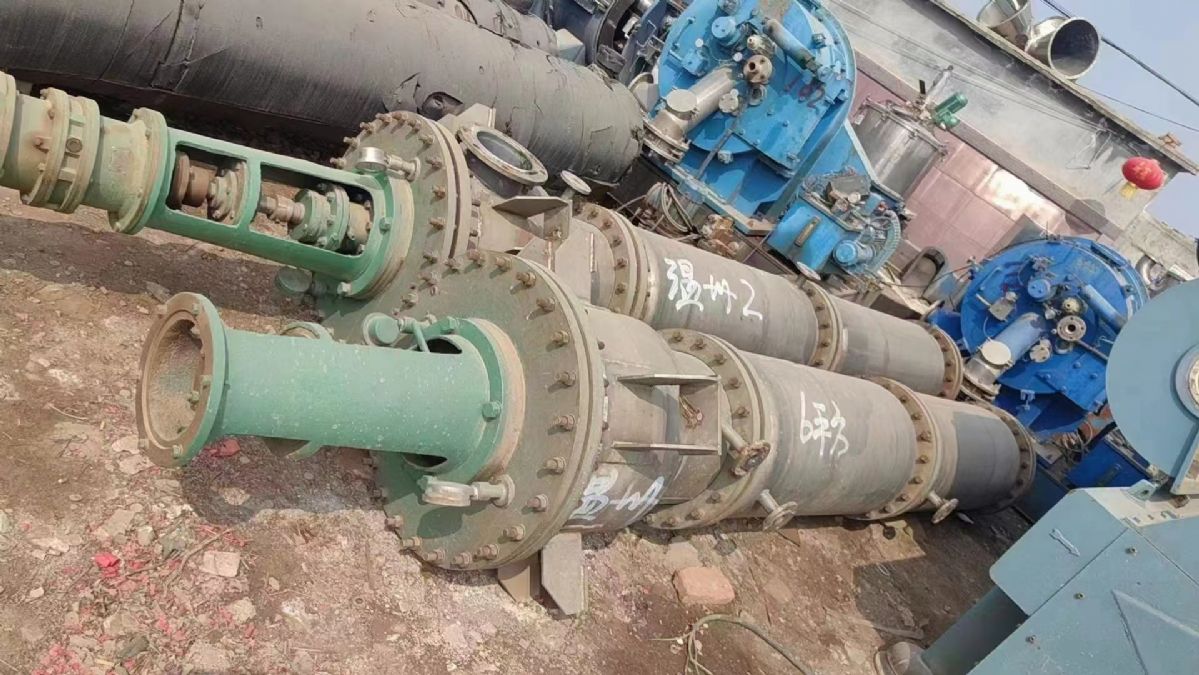 转让二手薄膜蒸发器 两台6平方钛材质薄膜刮板蒸发器