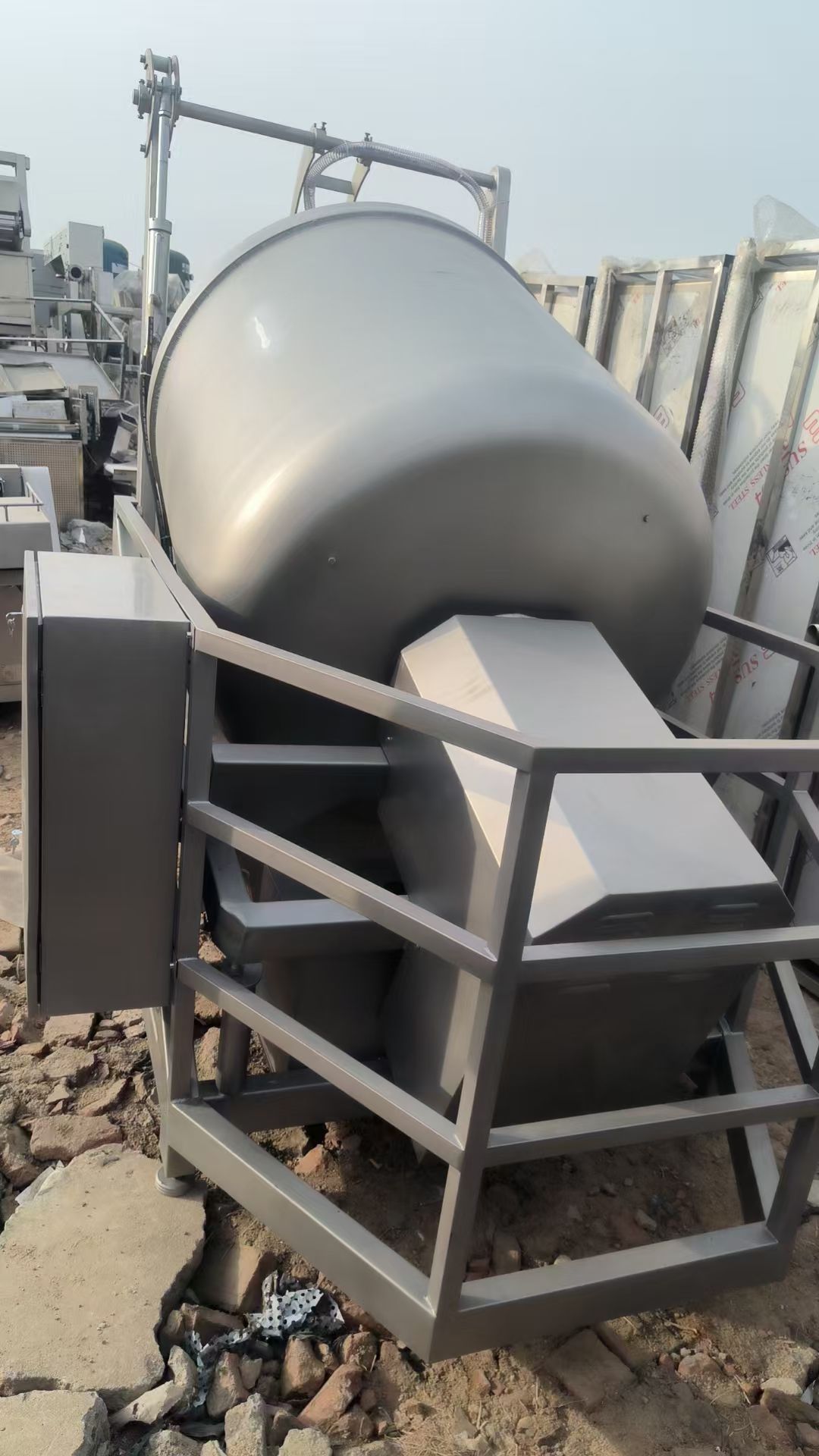 转让二手真空滚揉机 一台容积1700升瑞邦产自动上料液压滚揉机