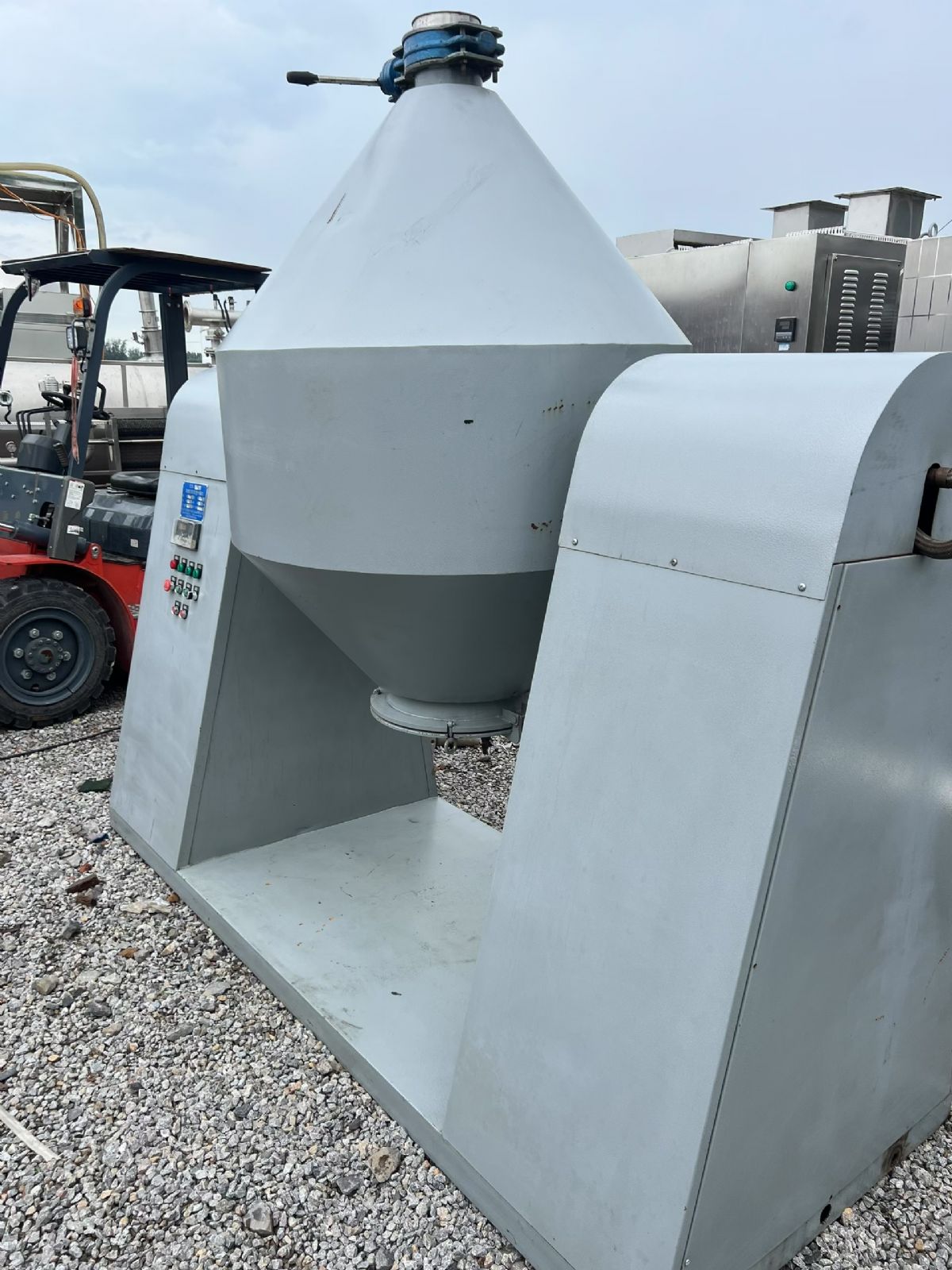 转让二手双锥干燥机 一台容积500升内不锈钢回转真空双锥干燥机