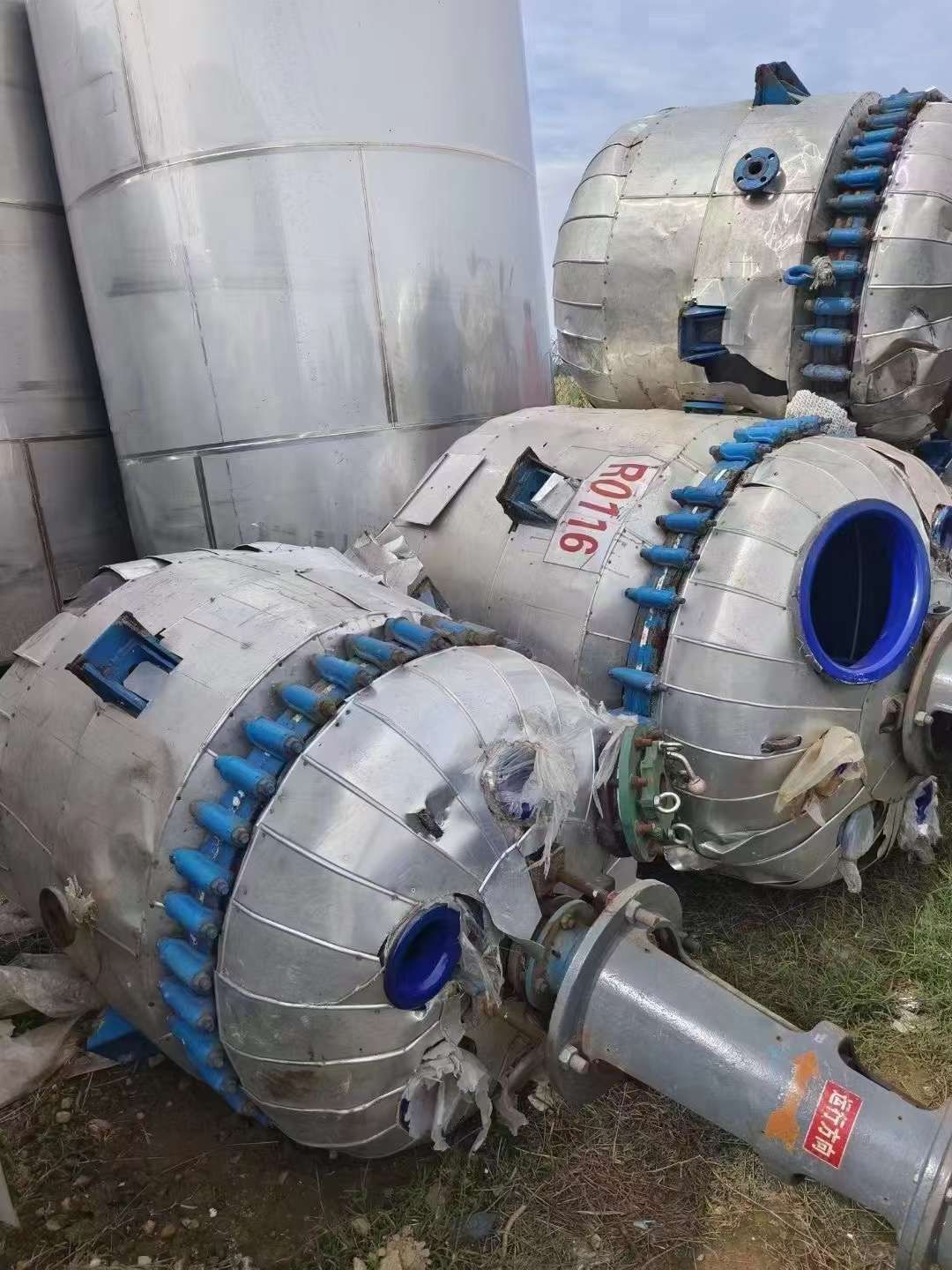 转让二手搪瓷反应釜 四台1000L淄博太极搪瓷反应釜