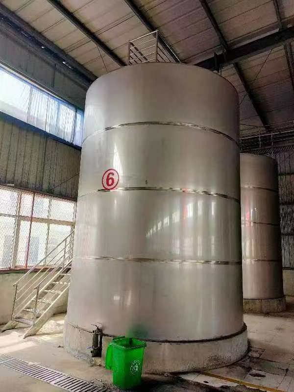 转让二手不锈钢储罐 6台50立方立式红酒储罐 厚度3mm