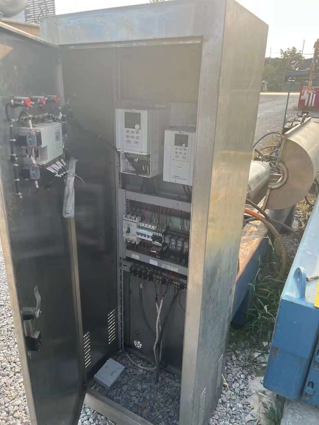 转让二手卧螺离心机 一台250型三相分离卧螺沉降离心机