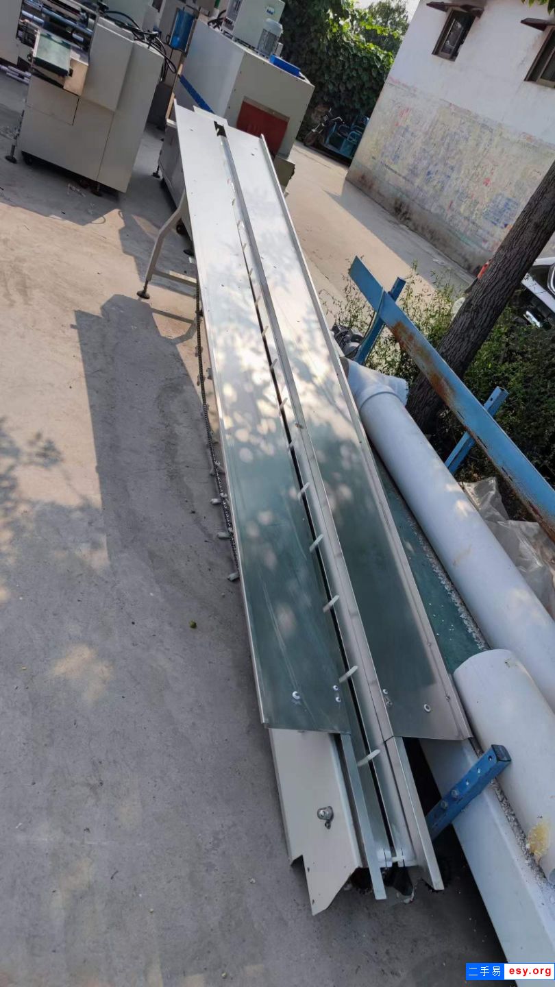 转让二手餐具包装机 一台590型下走膜枕式包装机