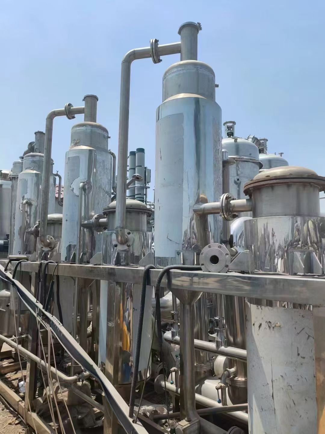 转让二手强制循环蒸发器 一套三效1吨材质2205沸水强制循环蒸发器