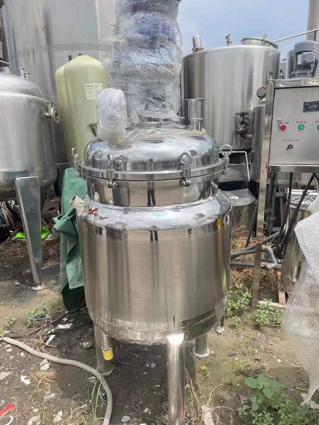 转让二手不锈钢反应釜 三台容积100L内外抛光电加热反应釜
