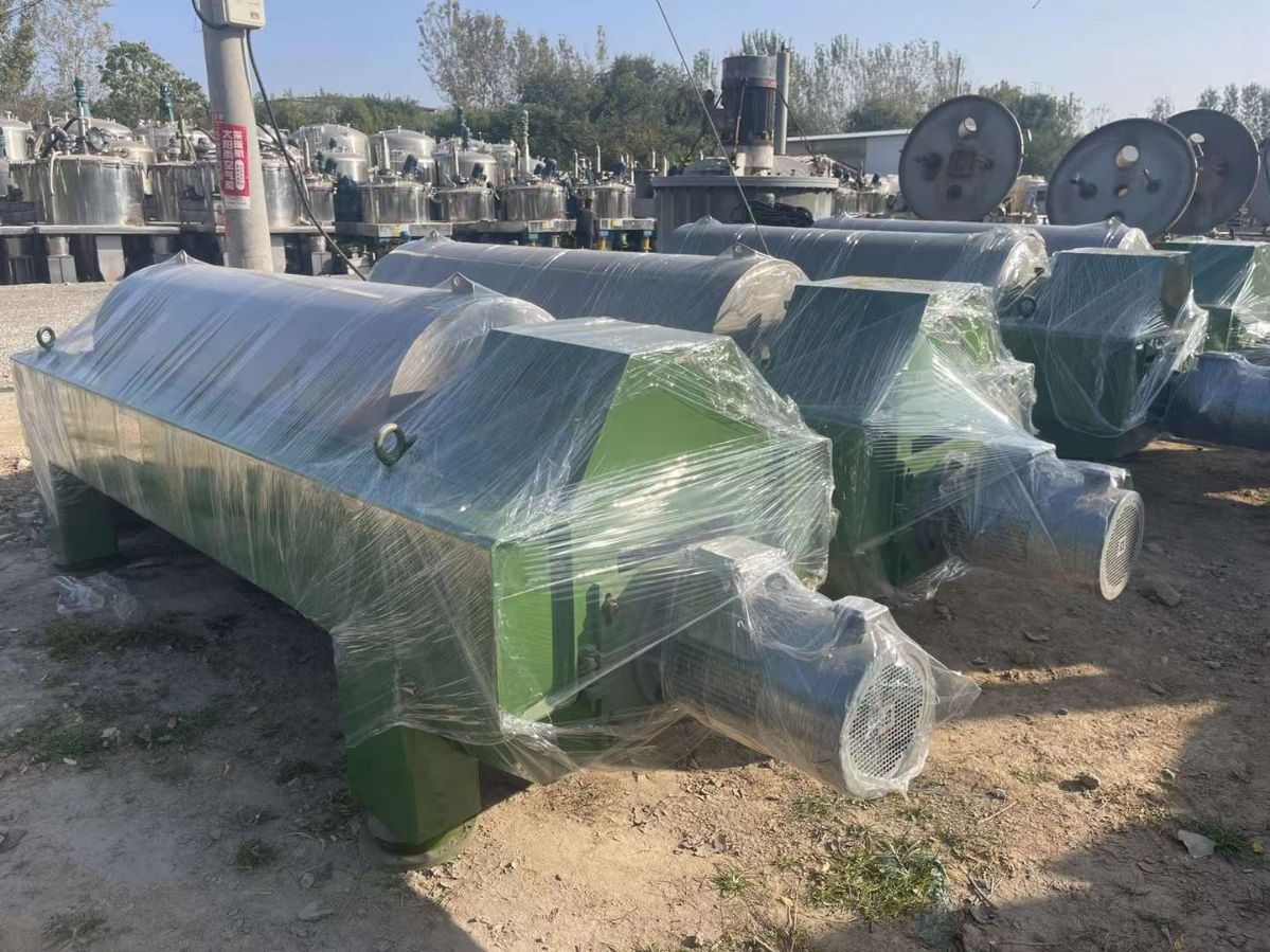 转让二手卧螺离心机 五台450型卧螺螺旋沉降离心机