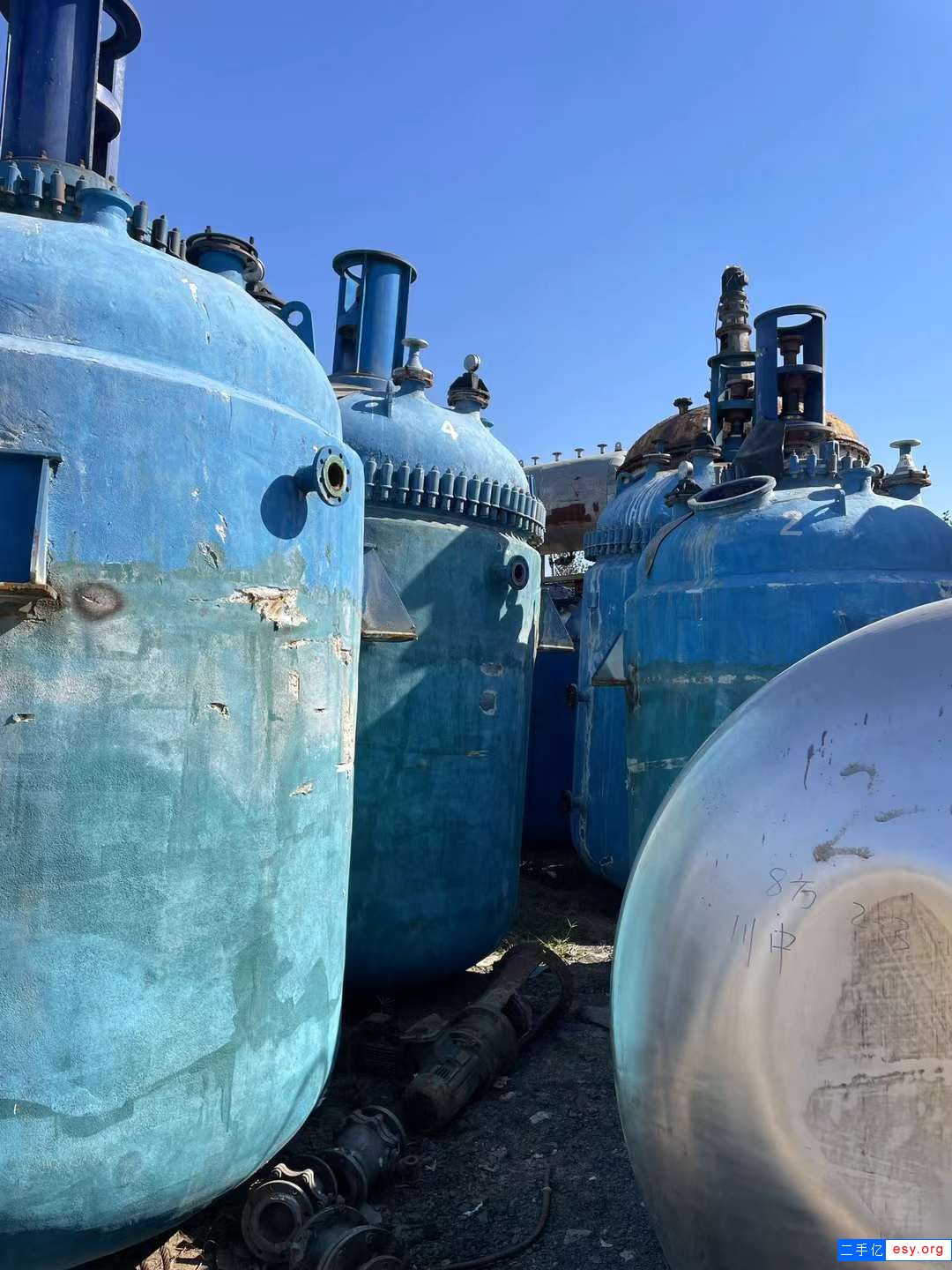 转让二手搪瓷反应釜 四台10立方太极开式反应釜