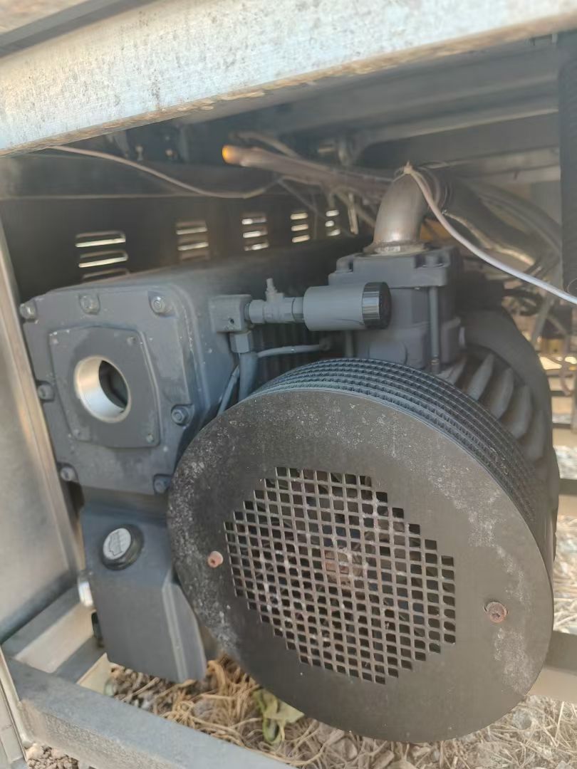 转让二手真空包装机 一台800型自动翻盖双室真空包装机