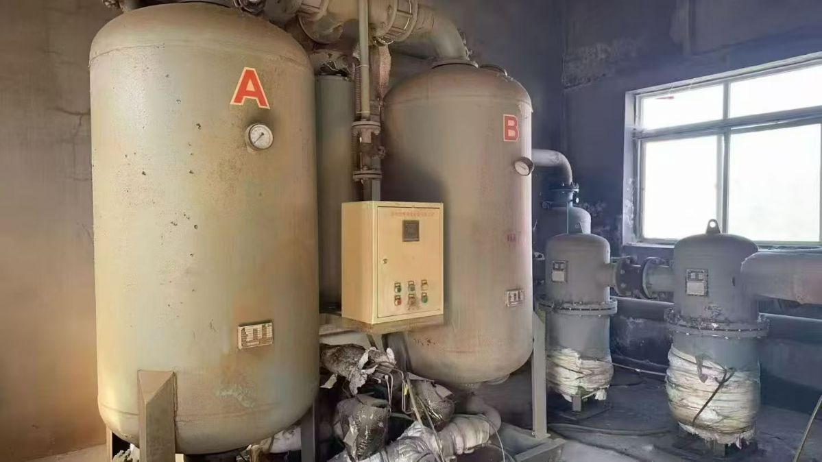 转让二手制氮机 一套容积1500立方纯度99.5大型空气分离制氮机