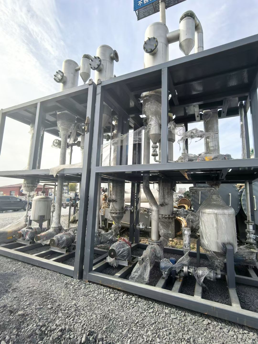 转让二手强制循环蒸发器 一套三效1000L材质316L强制循环蒸发器