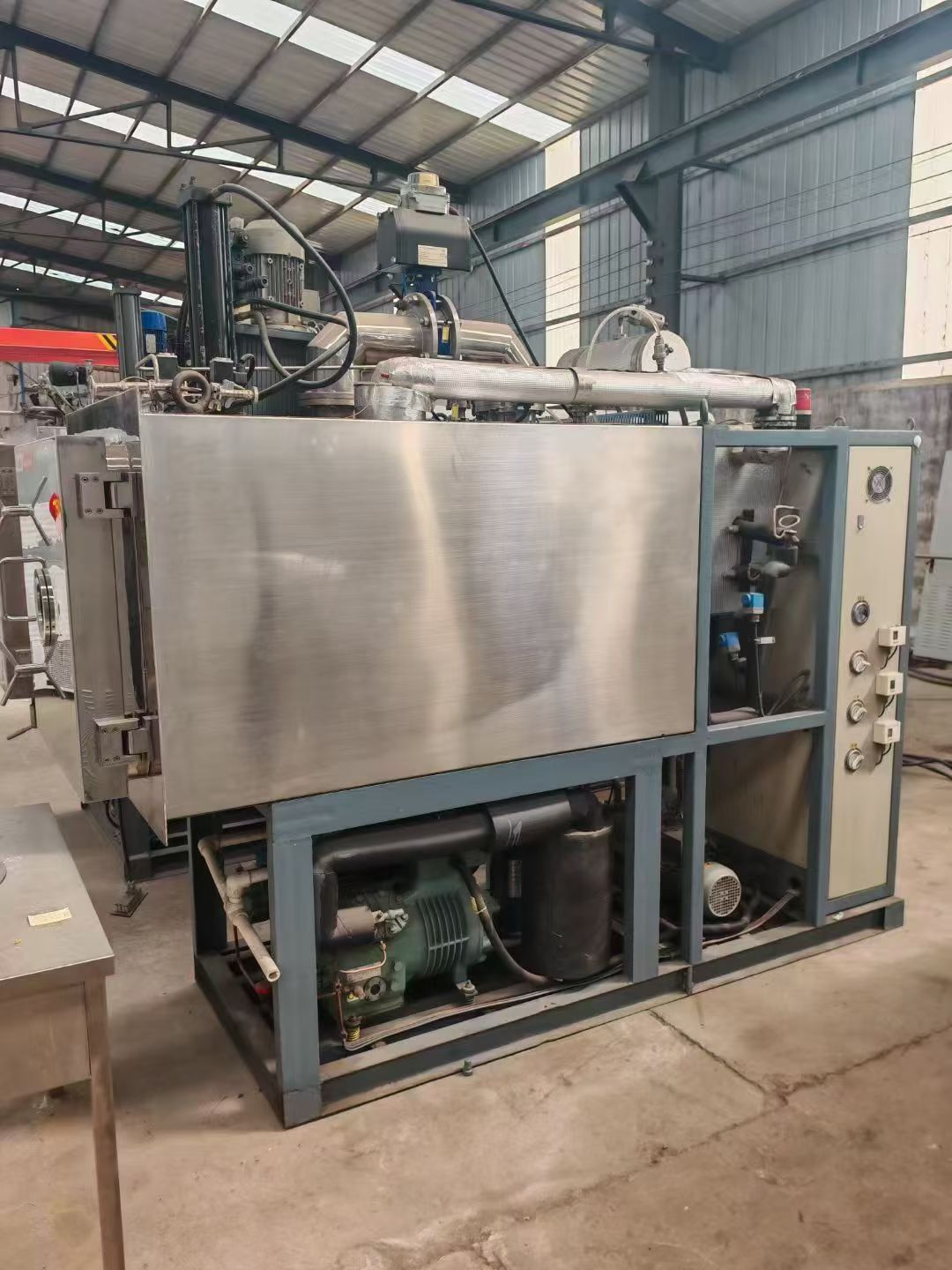 转让二手冷冻干燥机 两台面积1平方上海东富龙产真空冷冻干燥机